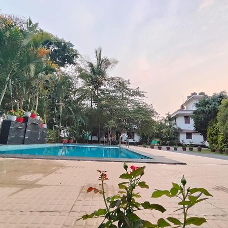 Three Roots Holiday Home Resort Sultan Bathery Extérieur photo