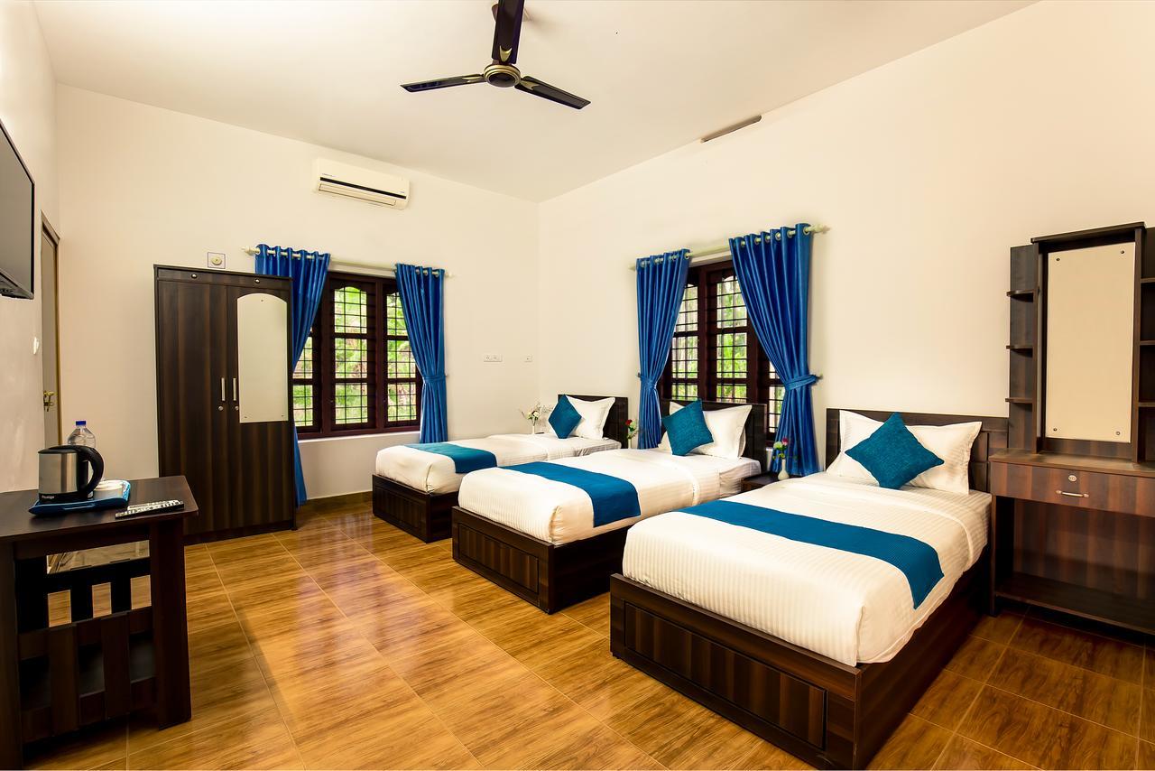 Three Roots Holiday Home Resort Sultan Bathery Extérieur photo