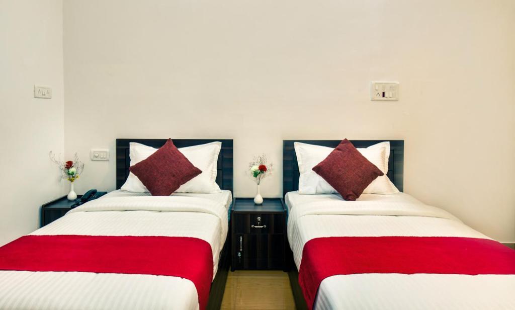 Three Roots Holiday Home Resort Sultan Bathery Extérieur photo